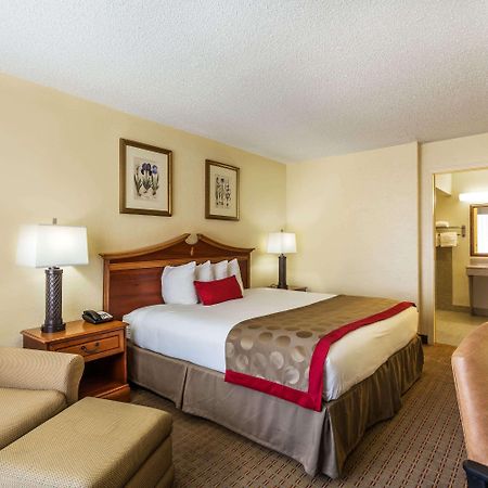 Ramada By Wyndham Houma Hotel Exterior foto